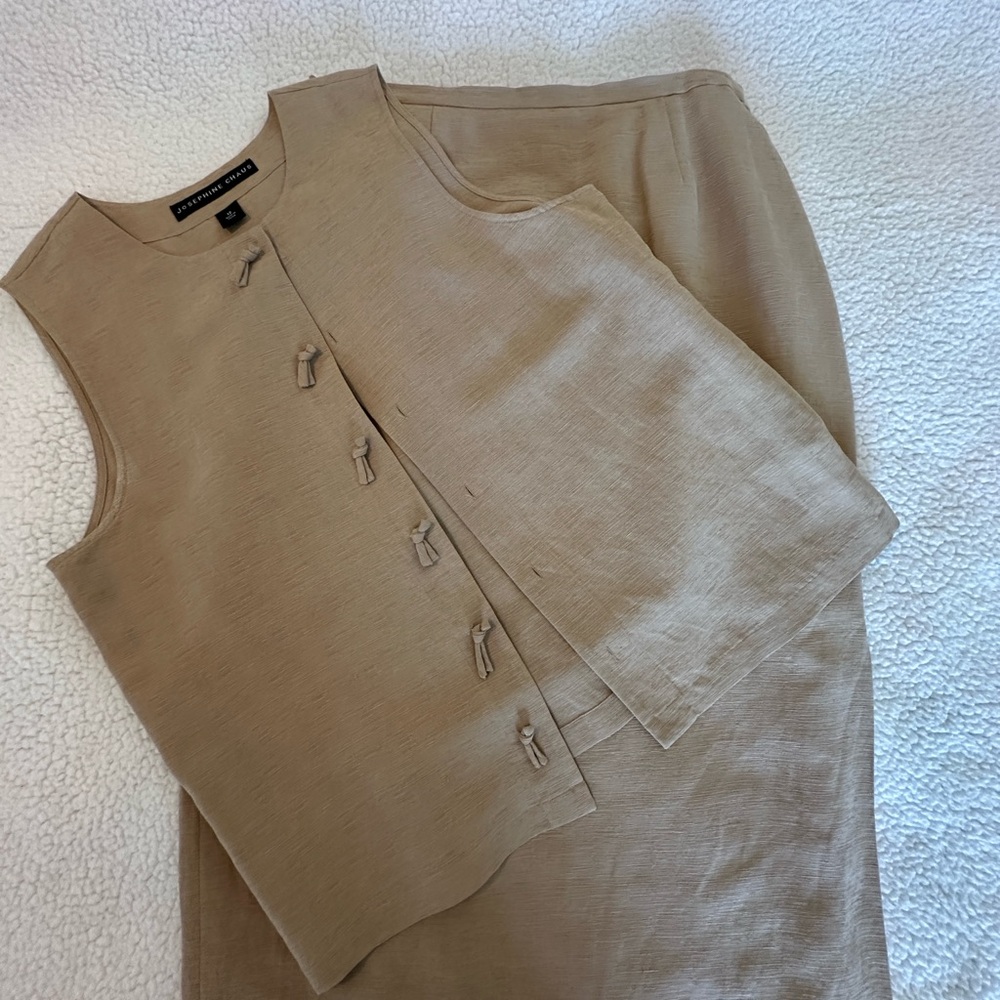 Josephine Chaus Silk & Linen Tan Sleeveless Blouse with matching Skirt.